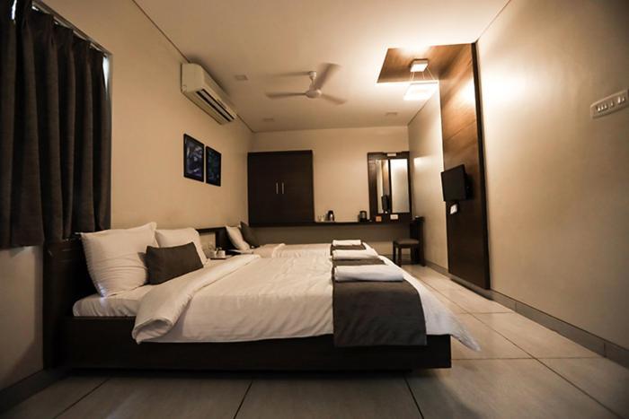 ホテル Sree Sakthi Residency カーンチープラム エクステリア 写真