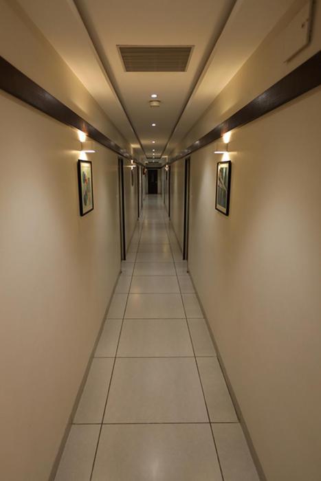 ホテル Sree Sakthi Residency カーンチープラム エクステリア 写真